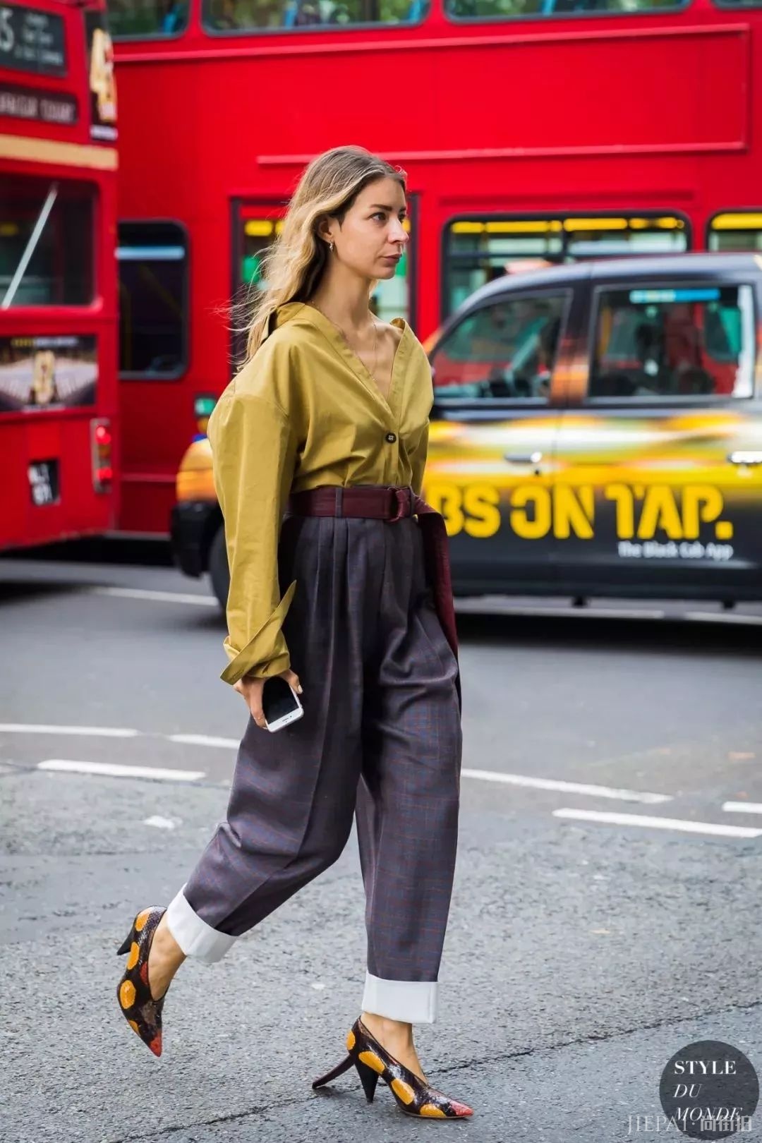 比衬衫更流行的Blouse,在抖音上都爆火!