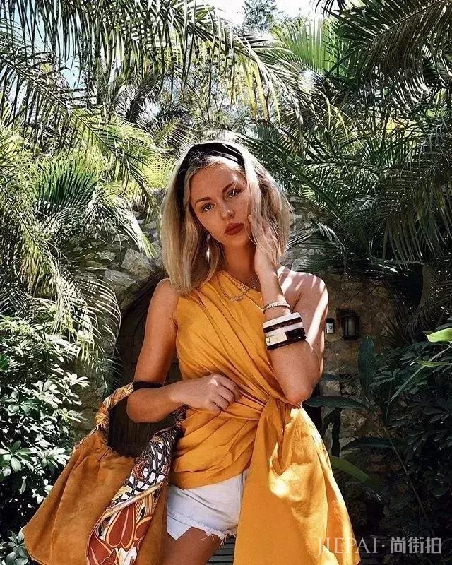 夏季必火的“心机”露肩杀，比一字肩显瘦还时髦！