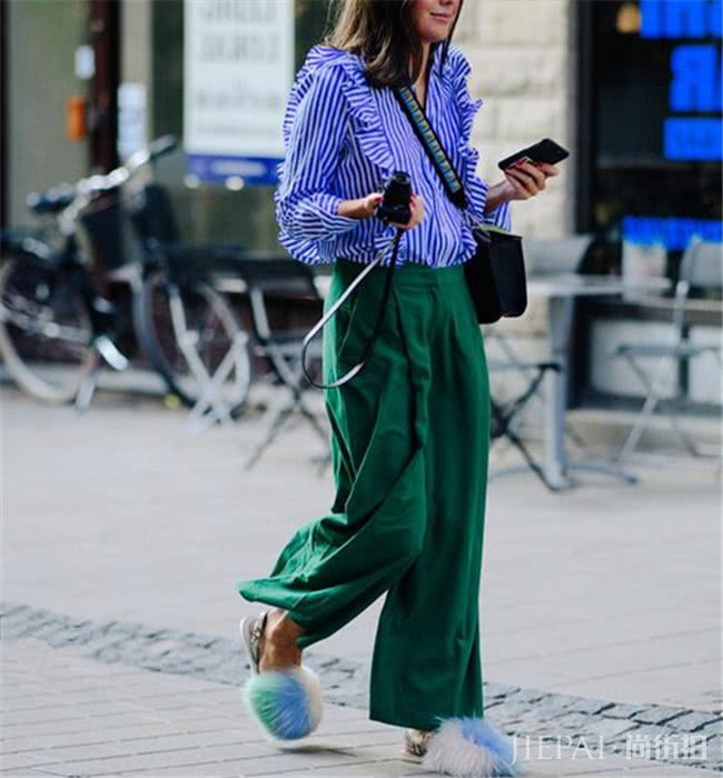 今年给夏季加点“色”!用绿色阔腿裤穿出满满活力