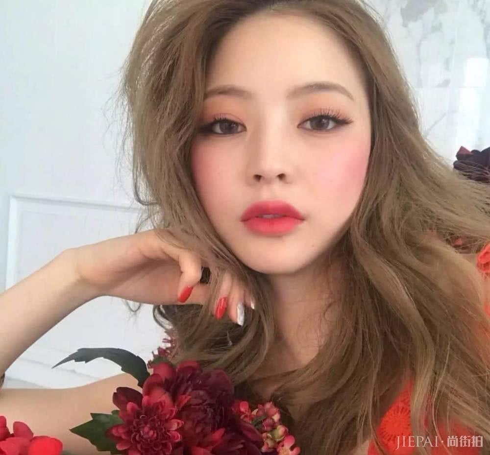 “桃花脸”被“清纯脸”取代?难怪正中直男下怀,这几点缺一不可