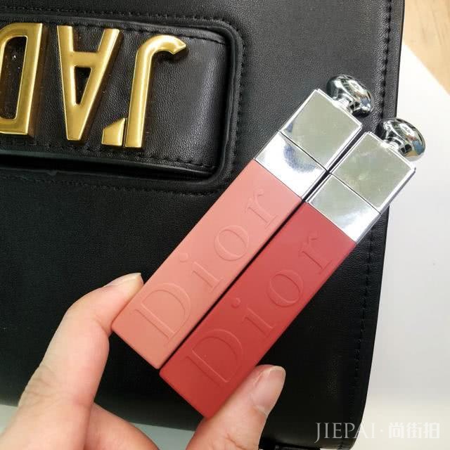 夏天口红已成必备品,各品牌推出的这个冷门宝藏色系温柔破表