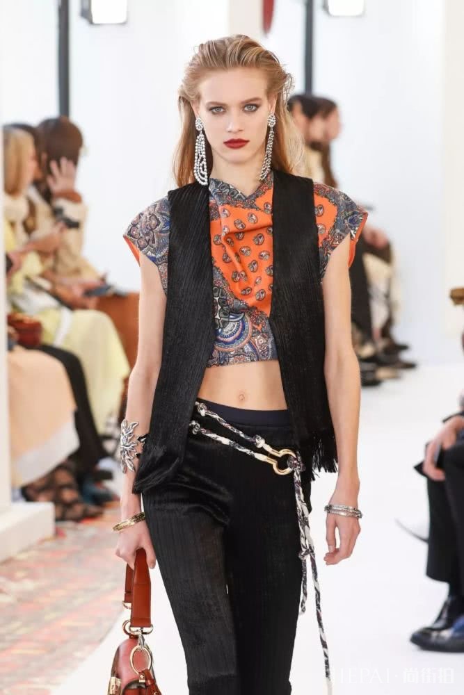 立夏之后的衬衫，要选最时髦的穿！