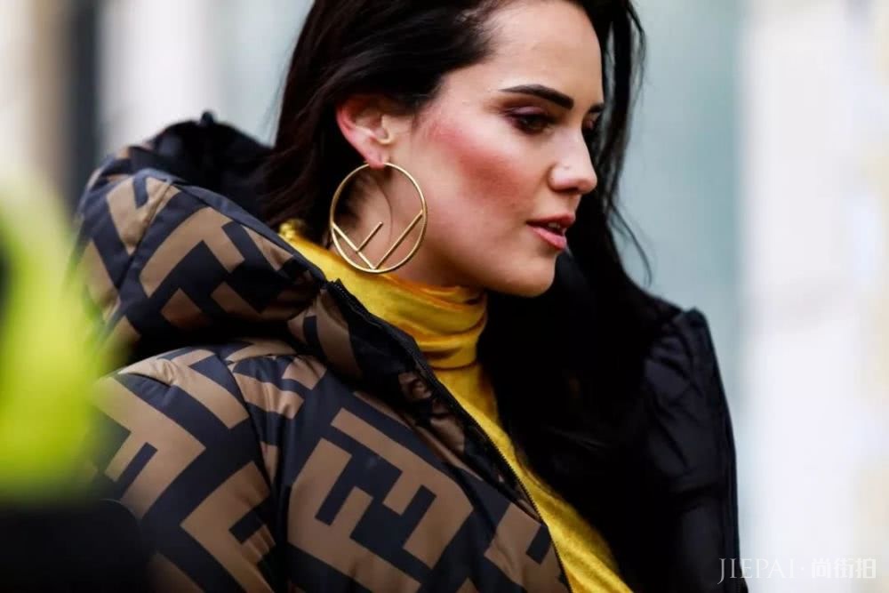 钟楚曦美得像条美人鱼,但我只想要她的耳环清单!