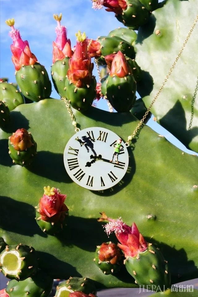 2019年T恤买什么色？牛油果绿预定C位！这4种搭配方法显白还高级