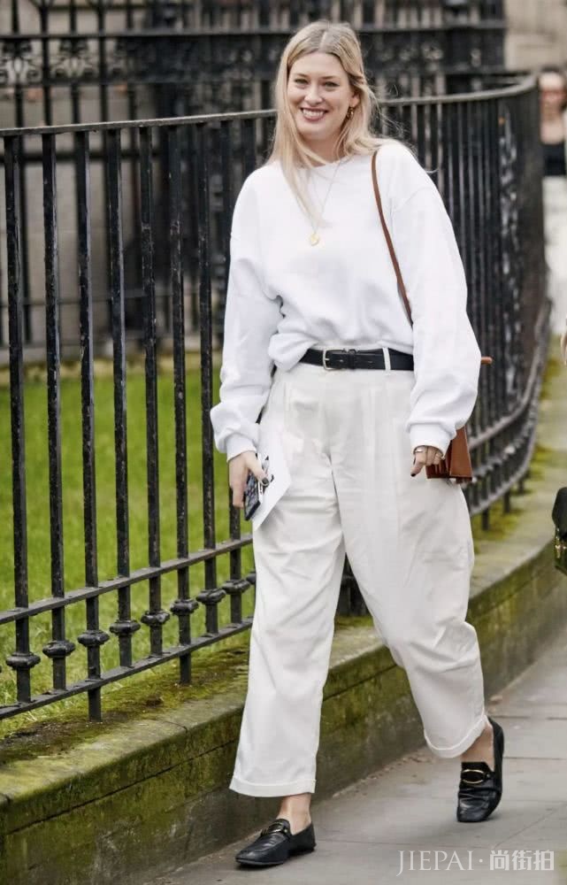 众多女明星中,纯白色谁穿得最高级?