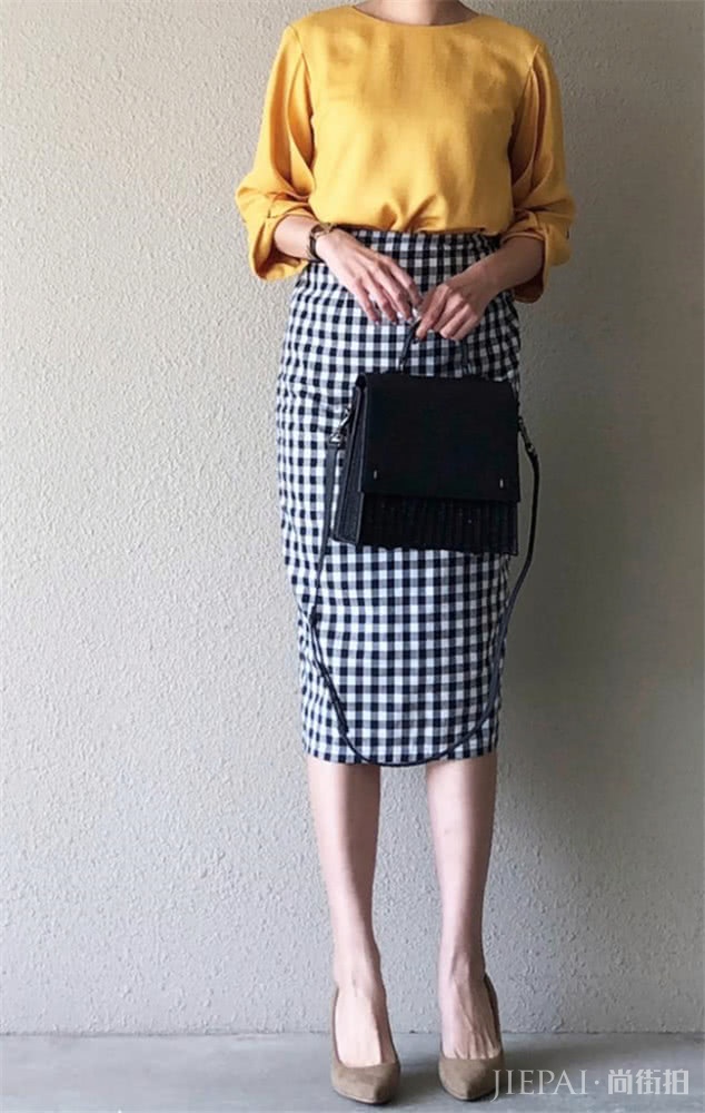 阳光又有活力的黄色单品给夏季“加”点温，越穿越好看