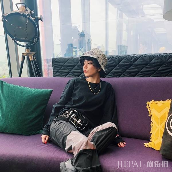 日本模特&DJ Una Kinoco私照合辑:华丽丽的街头混搭风格腔调足!