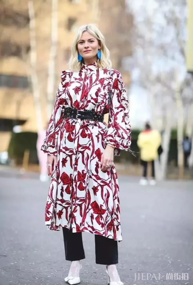裙子搭配裤子，2019年夏天最时尚的穿法