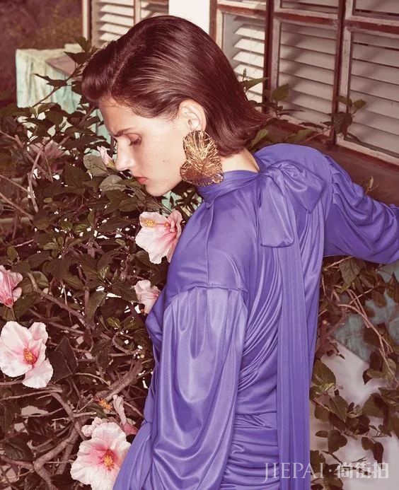 夏天穿什么颜色的衣服容易显白？这里有份超超超详细的攻略