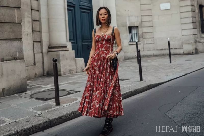 连衣裙这样穿，保证不踩雷还时尚！