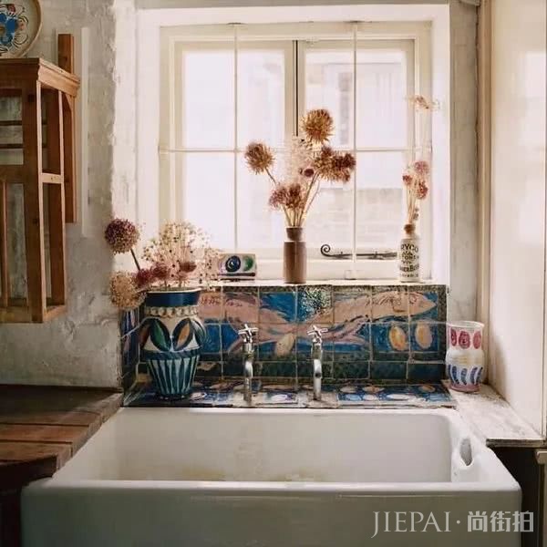 有点帅的法式风格怎么穿？学学这位漂亮博主吧