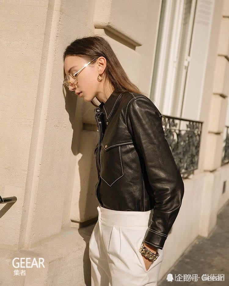 在极简风上加一点型格，就是这位时尚达人的日常穿搭