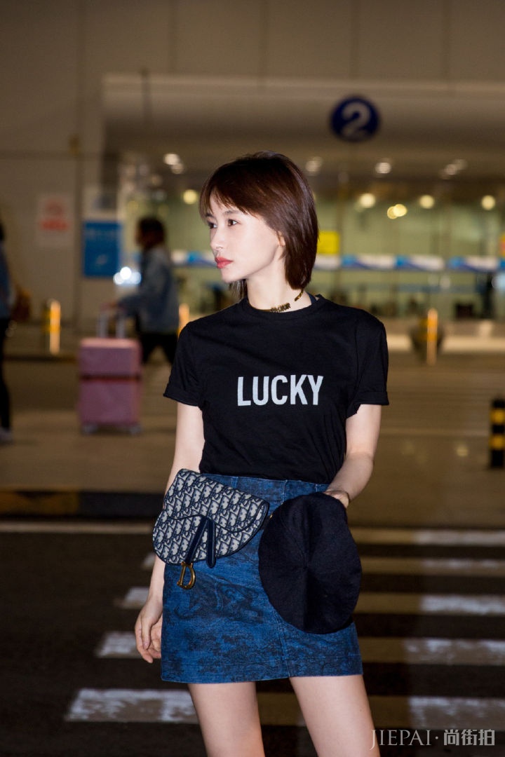 小个子明星王子文搭配多变,还很有气质