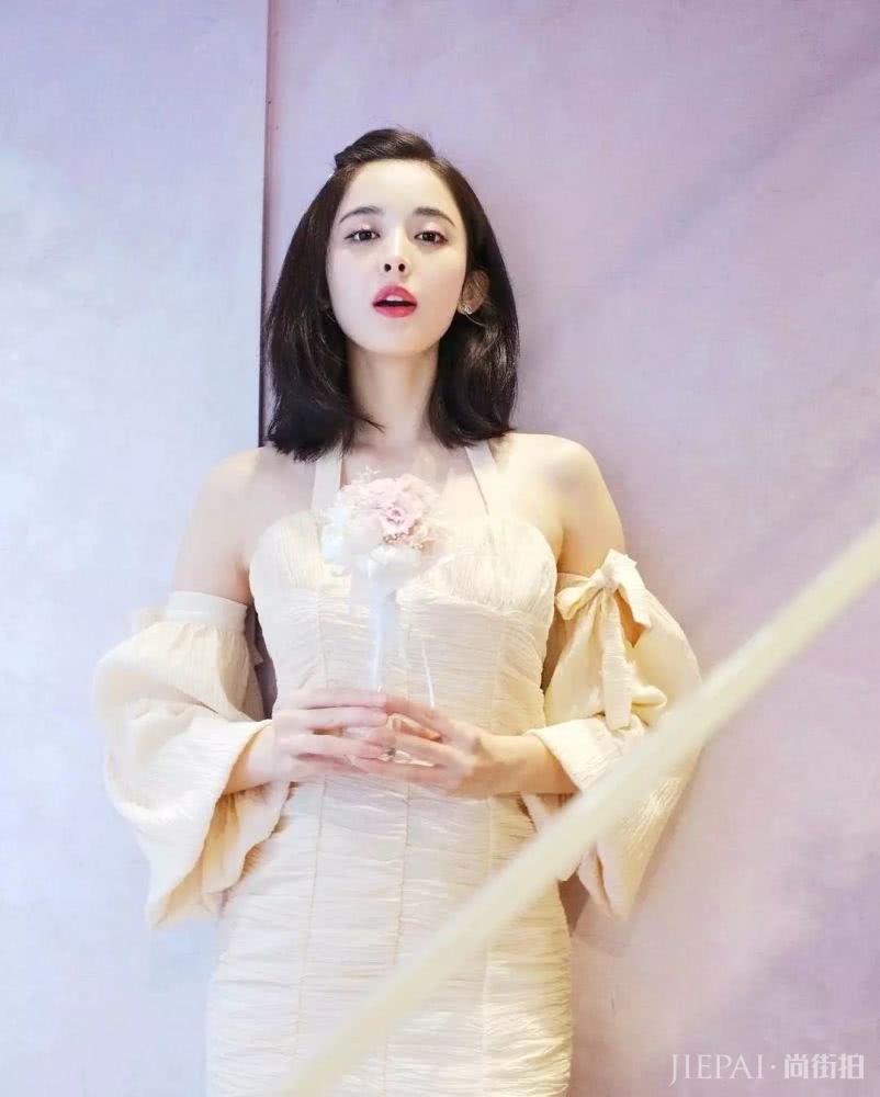 杨幂和娜扎都超爱的单品，少女感和灵动感都离不开它