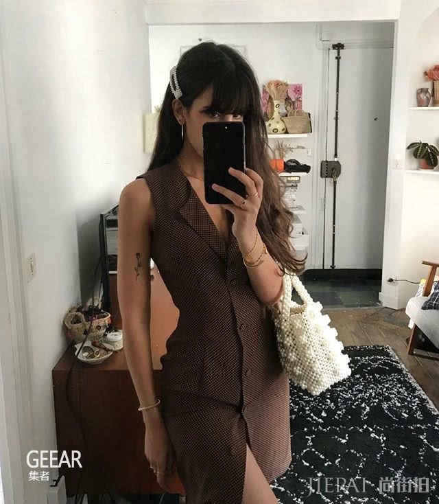 夏季买包认准这3个款式!完美材质的轻盈感是穿搭关键