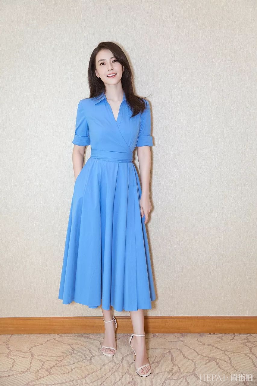 夏天穿什么颜色的衣服容易显白？这里有份超超超详细的攻略