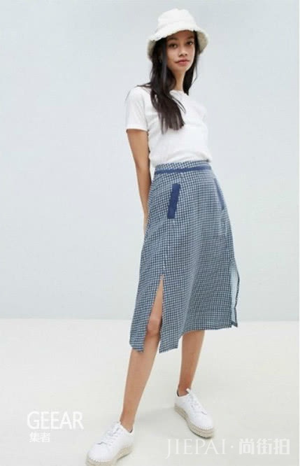 时尚从不以浮夸设计取胜!这5件随性单品是法国女性必备穿搭