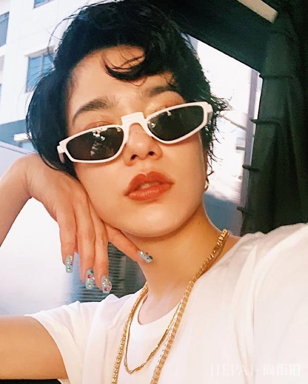 日本模特&DJ Una Kinoco私照合辑:华丽丽的街头混搭风格腔调足!