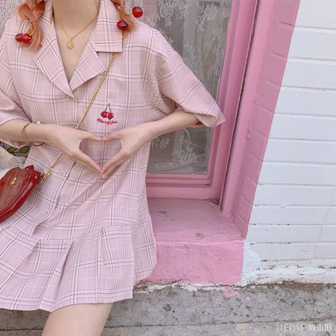 这个季节抹上樱桃红唇+樱桃妆容,让你气质爆表,甜美还显小!