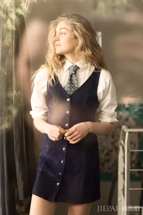 有点帅的法式风格怎么穿？学学这位漂亮博主吧