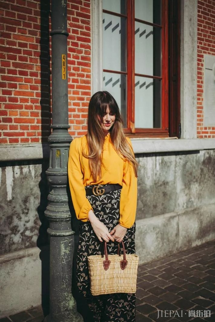 夏天穿什么颜色的衣服容易显白？这里有份超超超详细的攻略