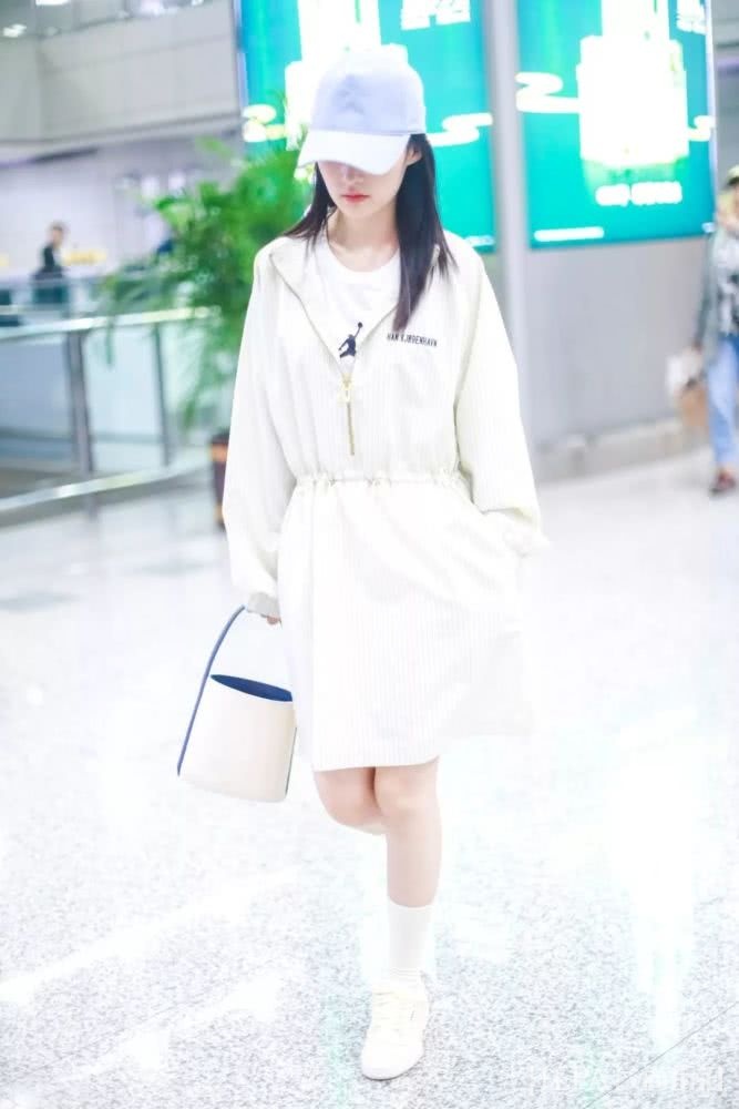 众多女明星中,纯白色谁穿得最高级?