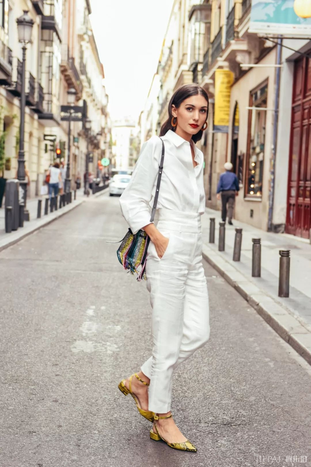 夏天穿什么颜色的衣服容易显白？这里有份超超超详细的攻略