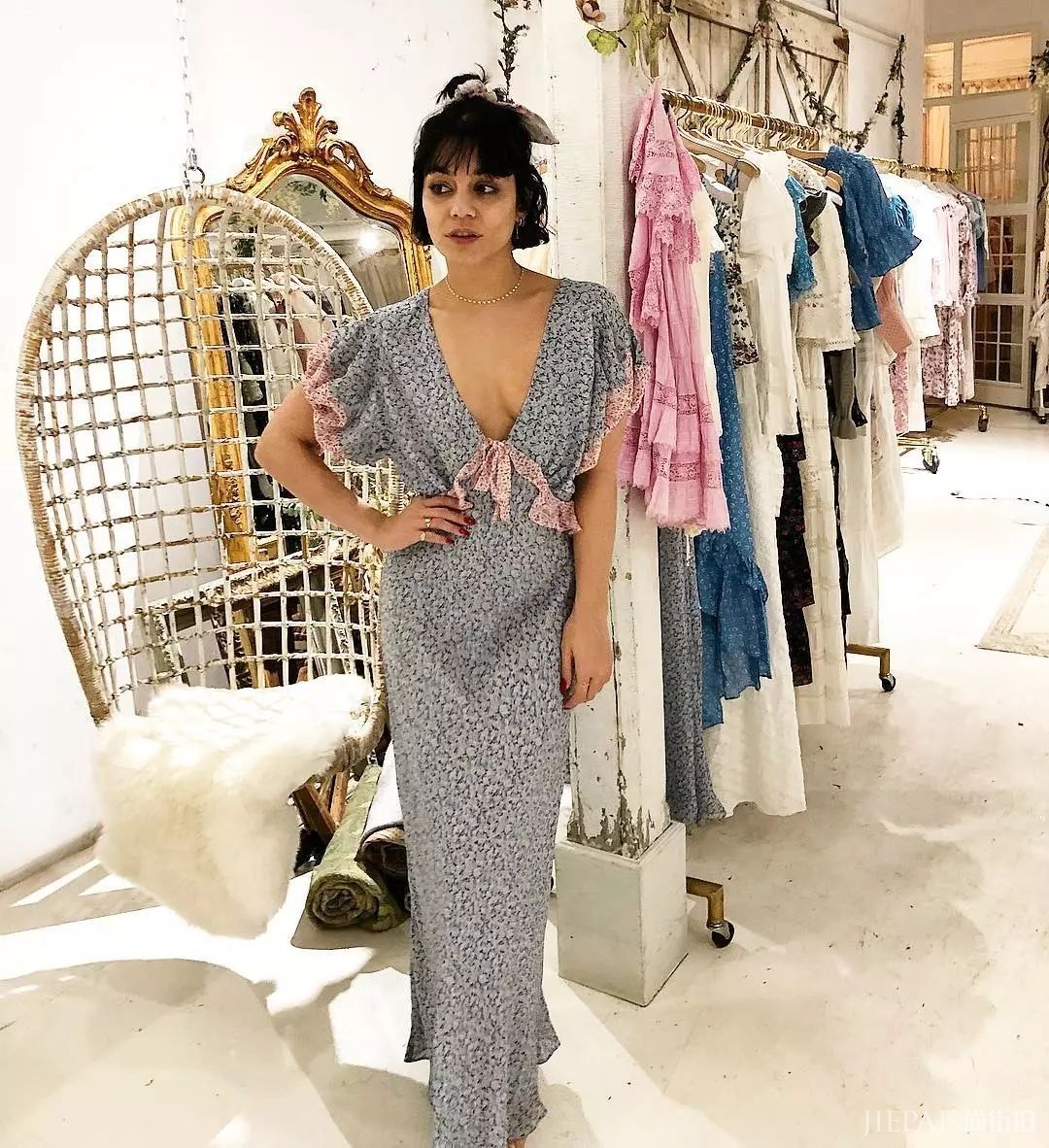 连衣裙这样穿，保证不踩雷还时尚！