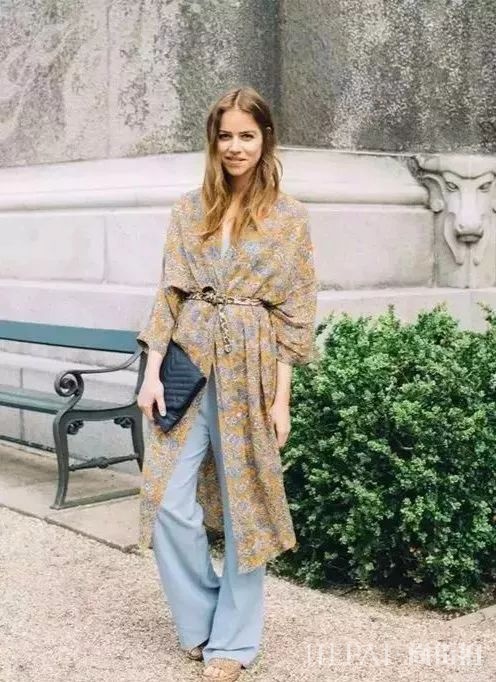 裙子搭配裤子，2019年夏天最时尚的穿法