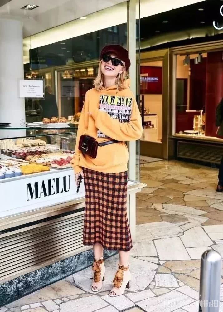 欧美街拍 卫衣这样混搭，让你夏天不重样！