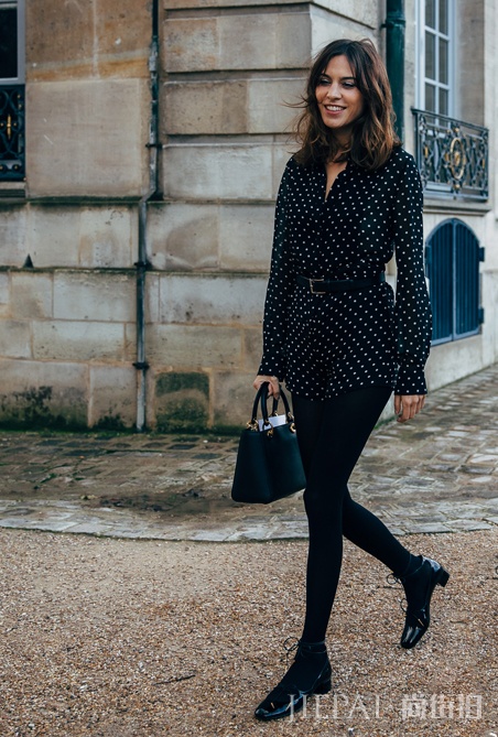 黑色衣服的搭配 优雅修长酷炫显瘦