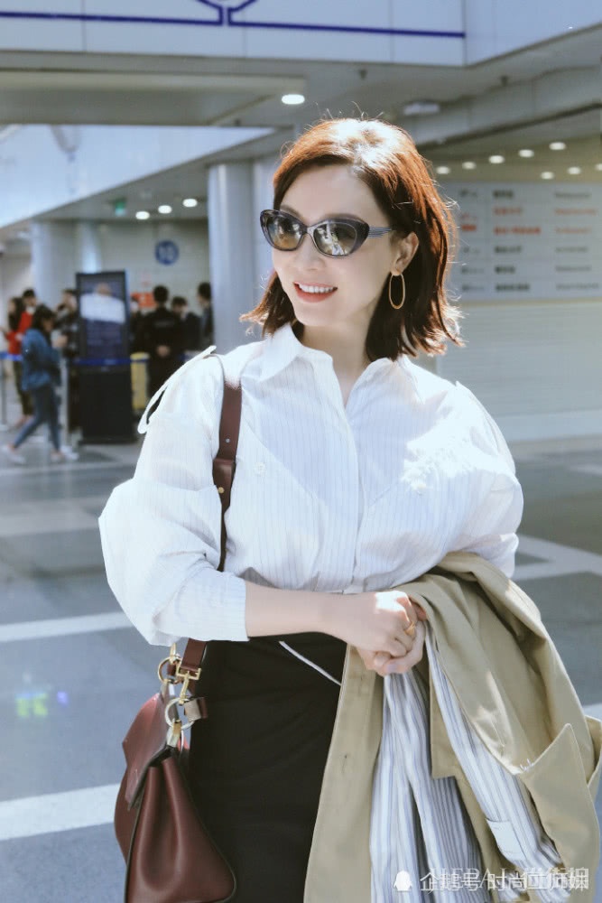 三四十岁女人选发型别“跟风”，学赵丽颖和陈数这几款，气质尽显