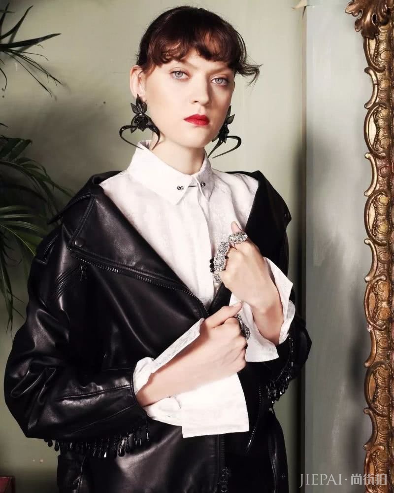 钟楚曦美得像条美人鱼,但我只想要她的耳环清单!