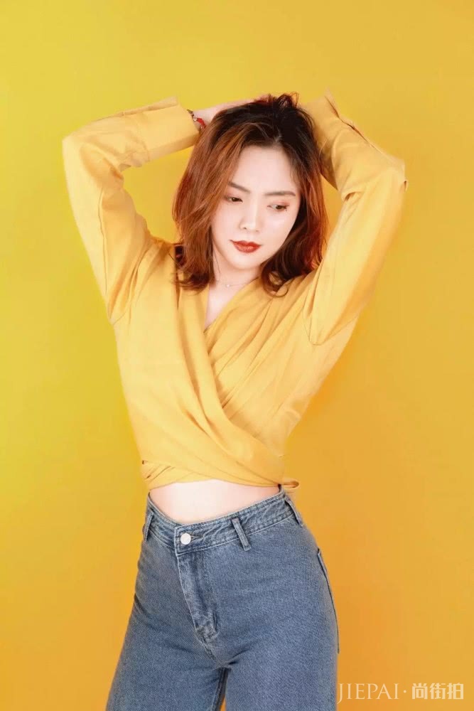 拯救微胖女孩!阔腿裤搭配露腰沟装穿上最讨喜