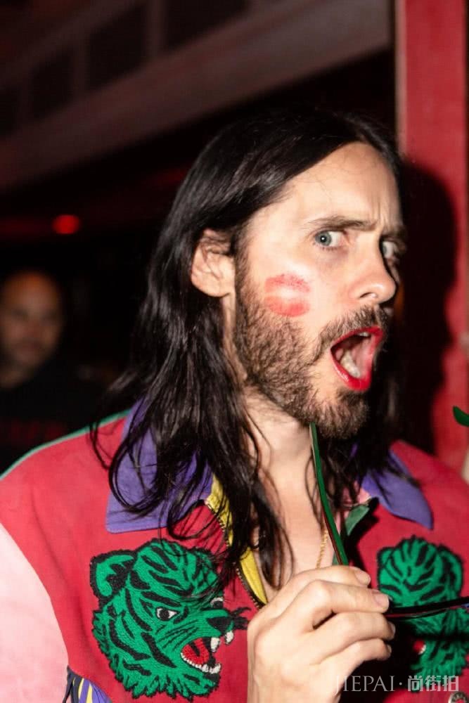 GUCCI重拾彩妆，画风诡异为博眼球？大牌为何爱用牙缝模特？