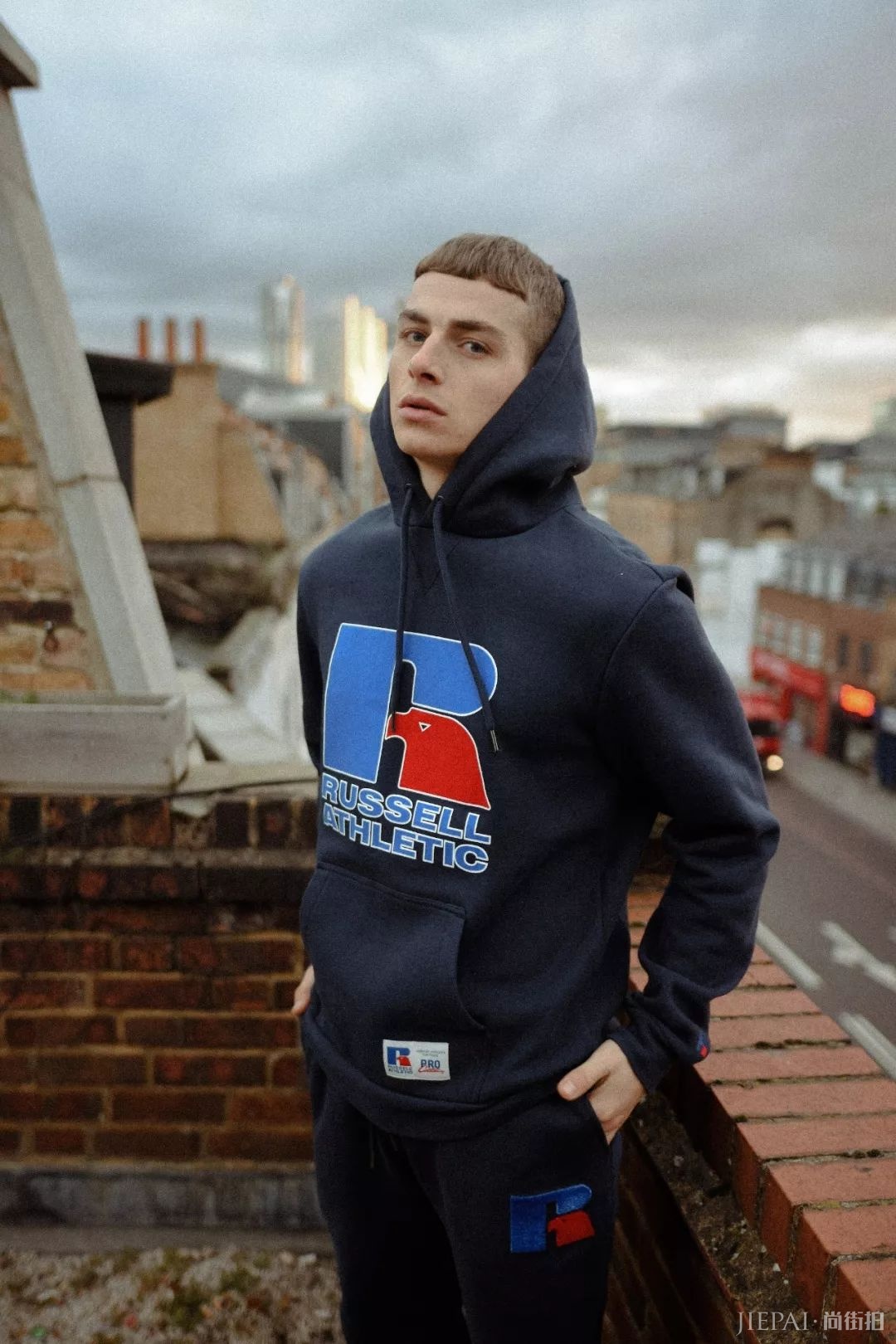 穿在你身上的 Champion,都要喊它一声“哥”!