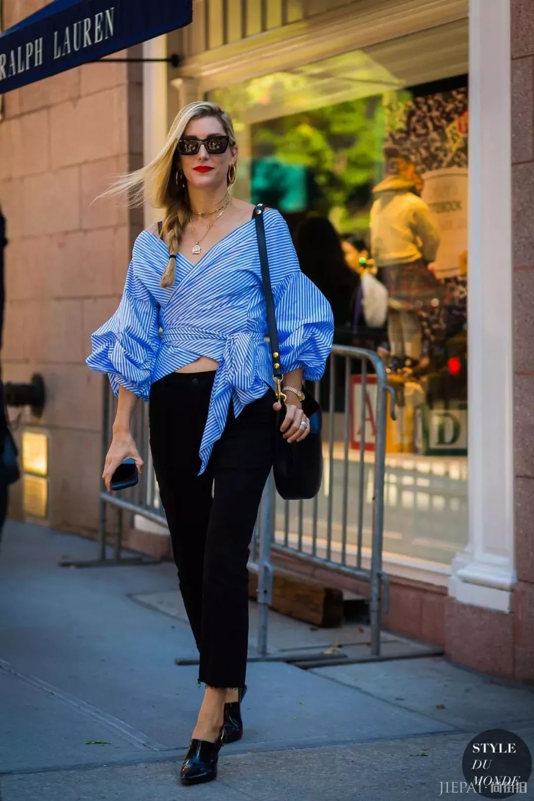 比衬衫更流行的Blouse,在抖音上都爆火!