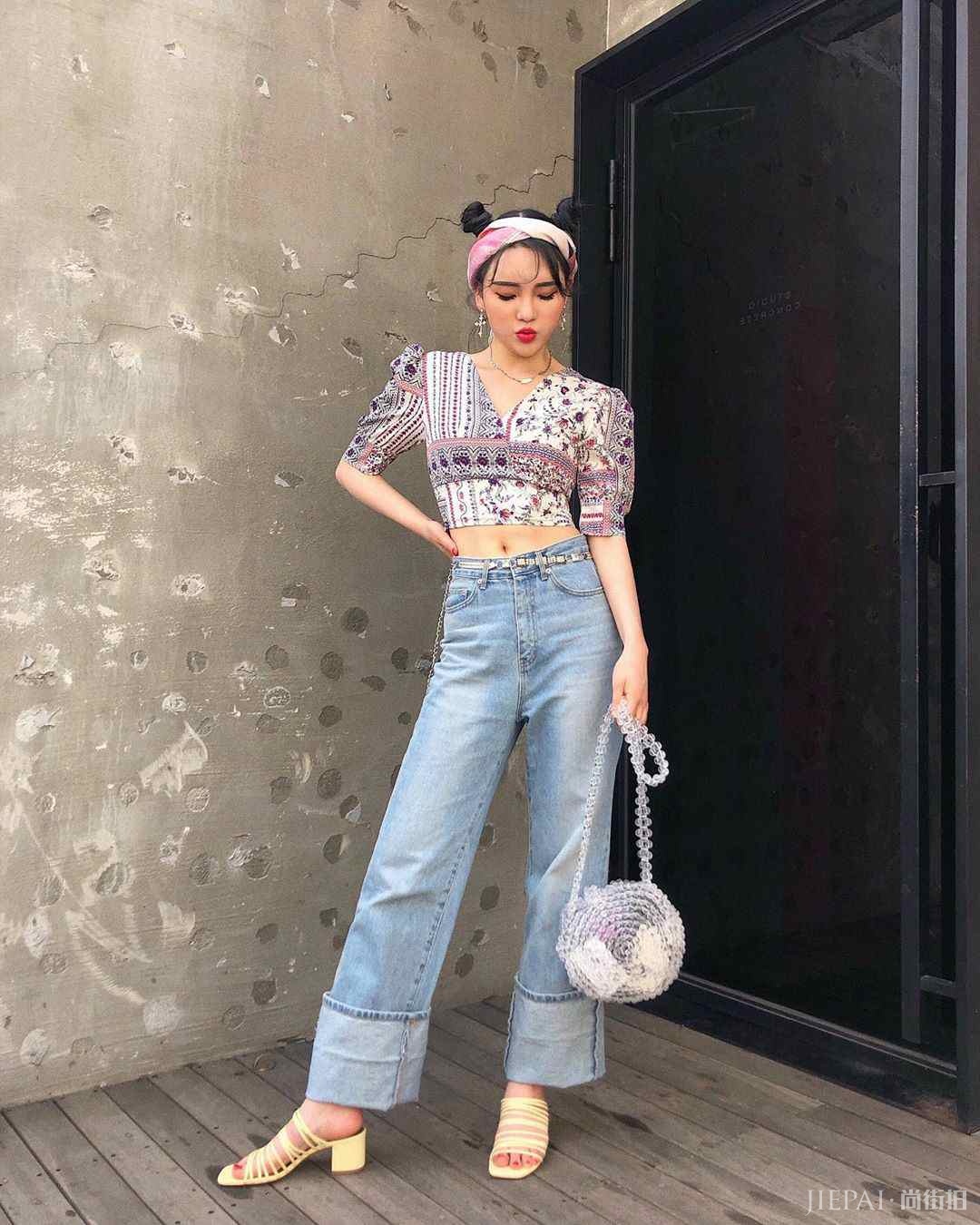 初夏阔腿裤上衣怎么搭?泫雅有穿吊带+阔腿裤显高又时髦