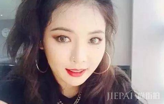 适合扎马尾的卷发 大气精致简约性感