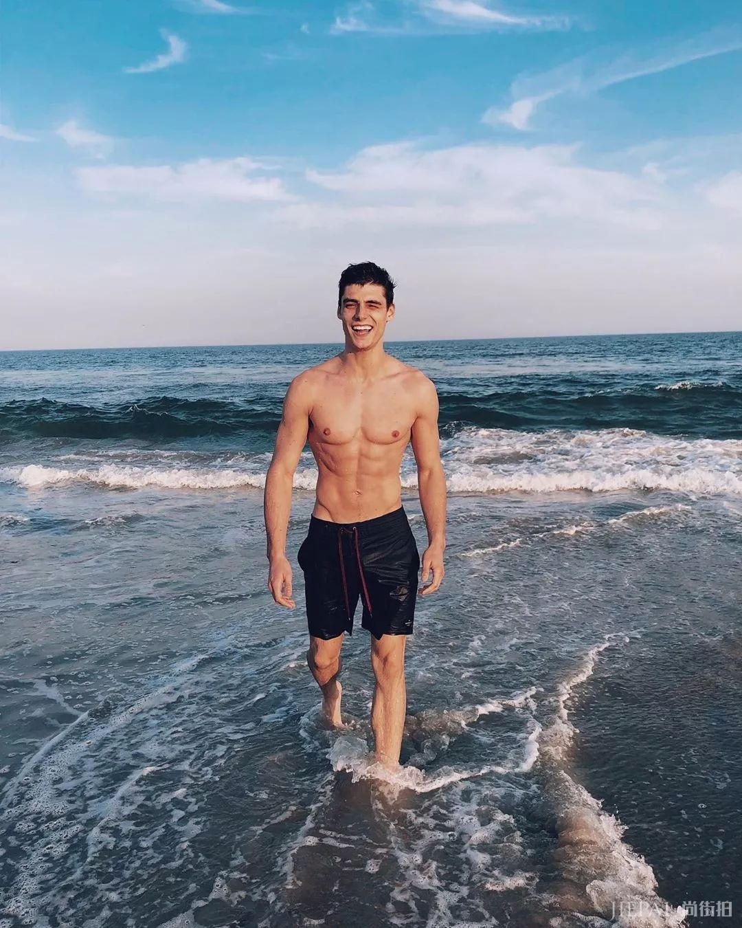 神仙男孩Raf Miller全新采访!全程流鼻血