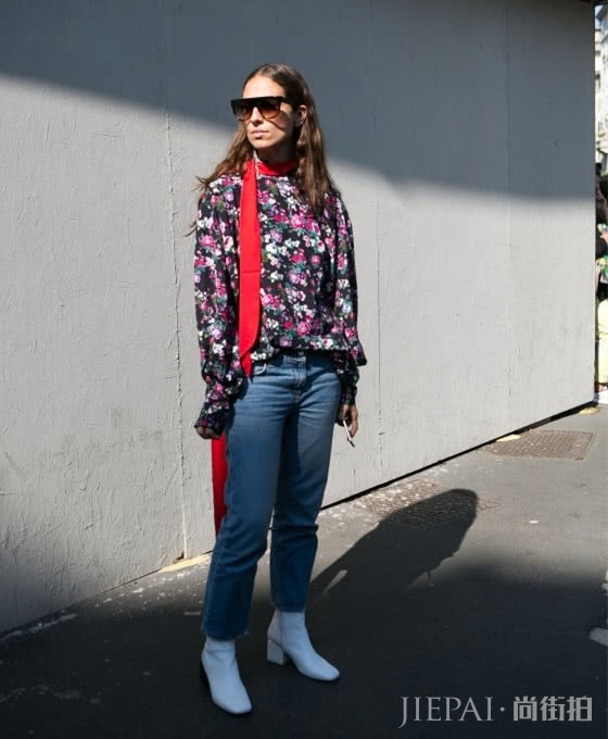 夏天穿花衬衫的时候到了，穿上复古感立显