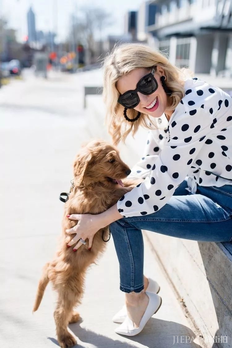 又到了穿波点元素的季节,看看这些搭配技巧,小个子姑娘也能轻松驾驭