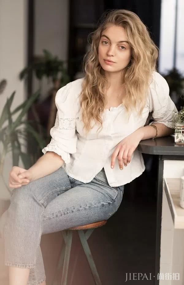 有点帅的法式风格怎么穿？学学这位漂亮博主吧