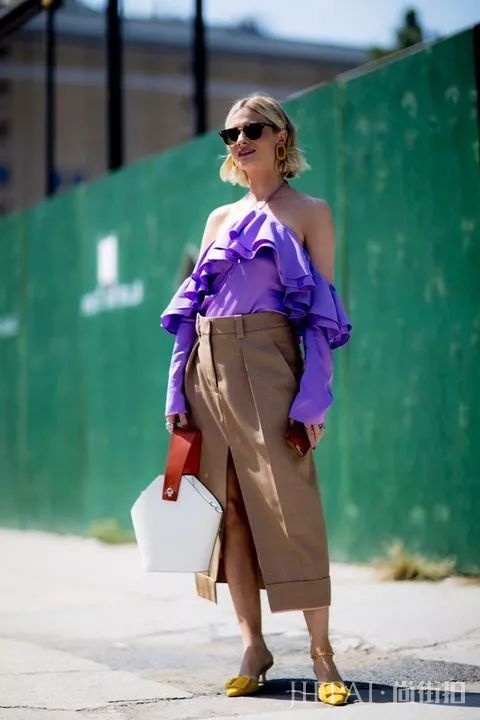 夏天穿什么颜色的衣服容易显白？这里有份超超超详细的攻略