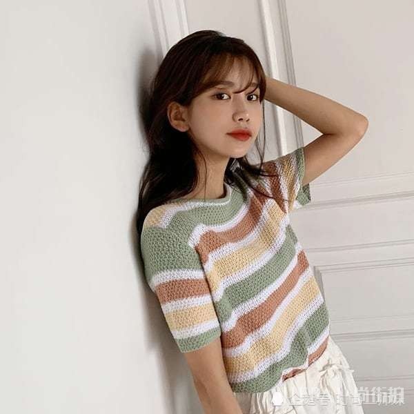 溜肩的女生不用慌，备好这几款衣服显瘦还塑形