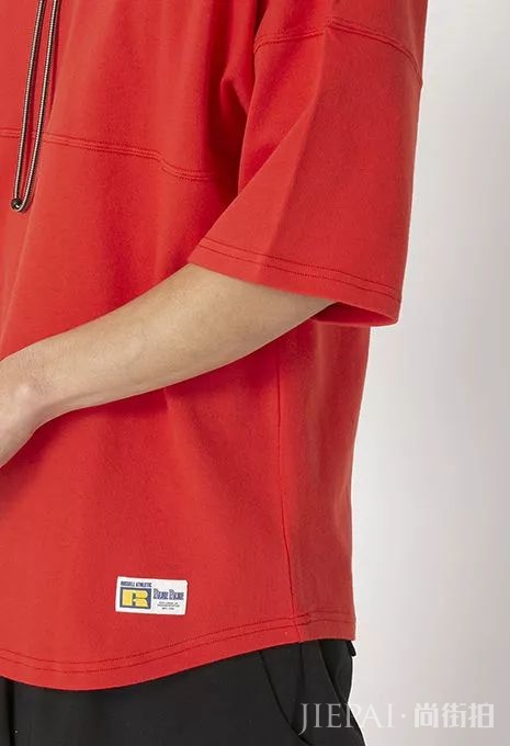 穿在你身上的 Champion,都要喊它一声“哥”!