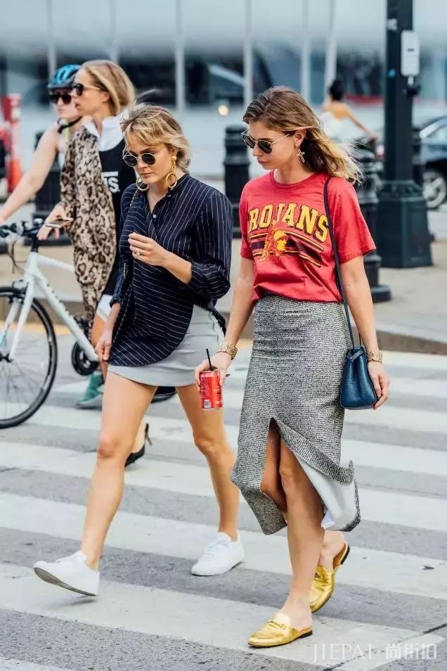 一件T恤有N个搭配方法，这样穿让你美一整个夏天！