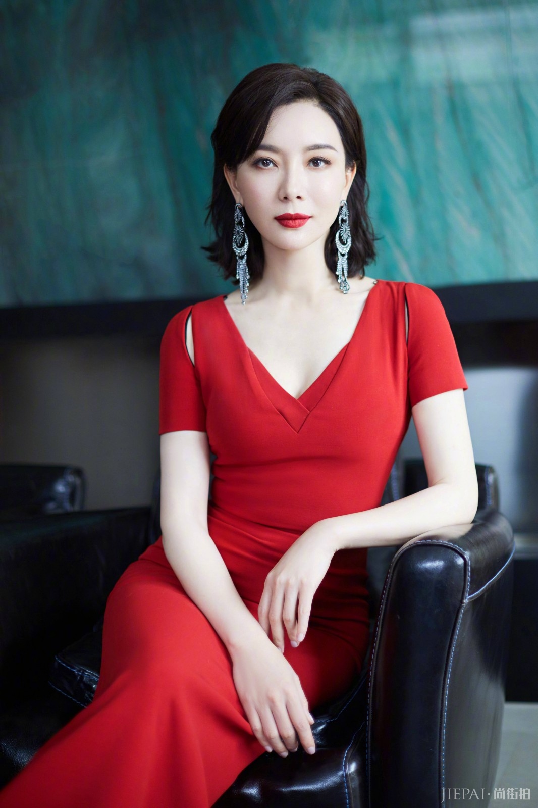 陈数私下太低调！衬衣配棒球帽优雅依旧，变元气少女