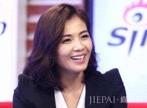 刘涛提前收母亲节礼物,直言10岁女儿的礼物感动得她想哭