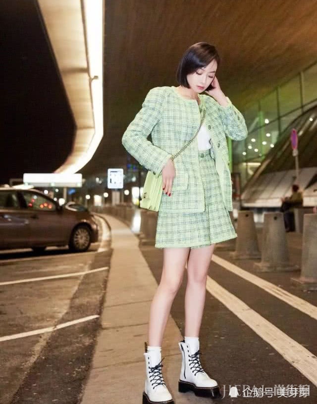 热巴穿橙色，宋茜穿薄荷绿！今年春夏流行色是？